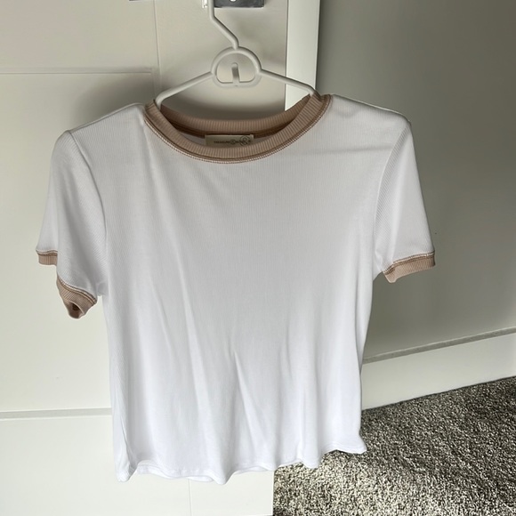 White and Tan T-Shirt - Picture 1 of 5